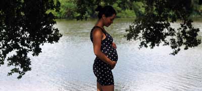 Image of pregnant Asian woman